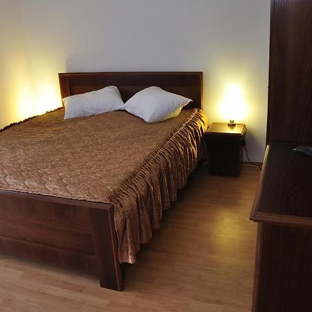 Oras Zlatna Hotel Екстериор снимка