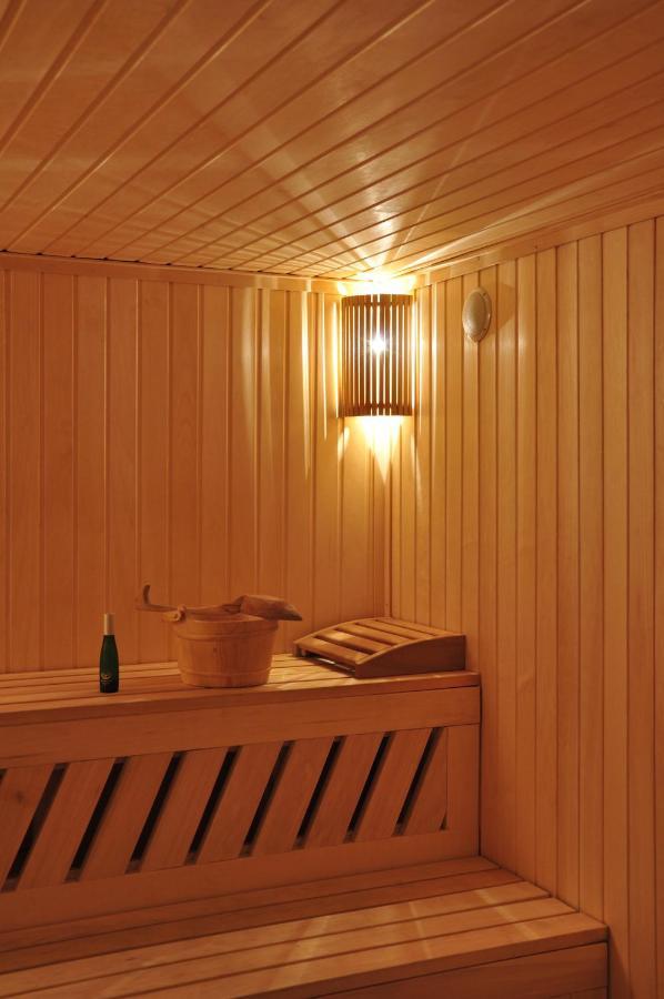 Oras Zlatna Hotel Екстериор снимка